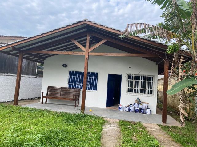 Casa 4 quartos e 3 banheiros, à venda, no bairro Indaiá em Bertioga