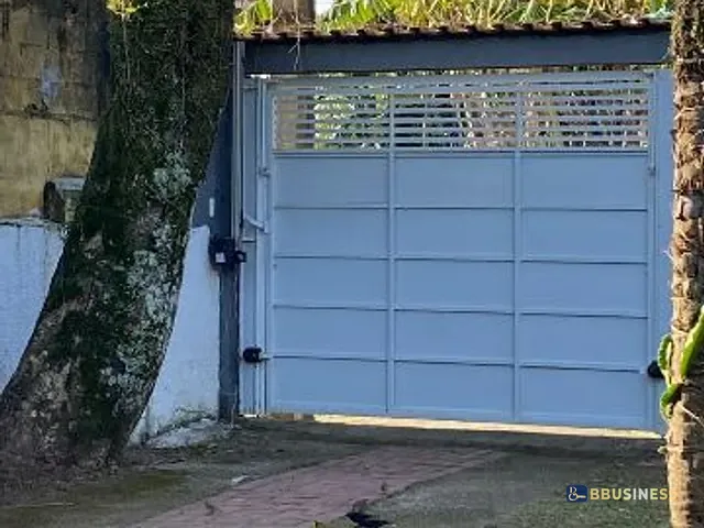 Casa 4 quartos e 3 banheiros, à venda, no bairro Indaiá em Bertioga