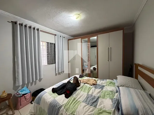 Casa com 190m² 2 quartos e 2 banheiros, à venda, no bairro Jardim Aurélia em Jundiaí