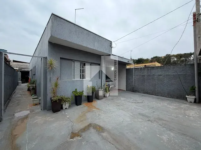 Casa com 190m² 2 quartos e 2 banheiros, à venda, no bairro Jardim Aurélia em Jundiaí