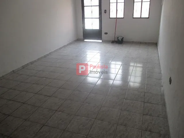 Sobrado com 160m² 3 quartos e 2 banheiros, para alugar, no bairro Campo Belo em São Paulo