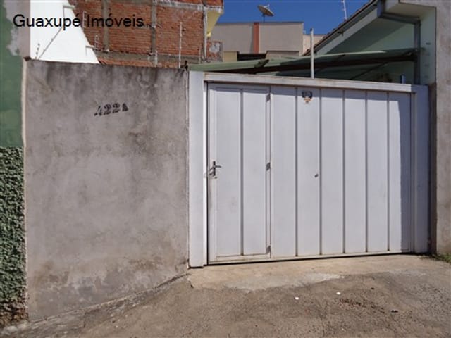 Foto do Casa - Casa contendo: uma cozinha, uma sala, um banheiro social e um dormitório. Casa contém garagem coberta com capacidade para 1 carro com portão eletrônico | Guaxupé Imóveis Ltda
