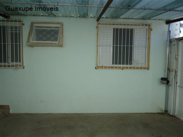 Foto do Casa - Casa contendo: uma cozinha, uma sala, um banheiro social e um dormitório. Casa contém garagem coberta com capacidade para 1 carro com portão eletrônico | Guaxupé Imóveis Ltda