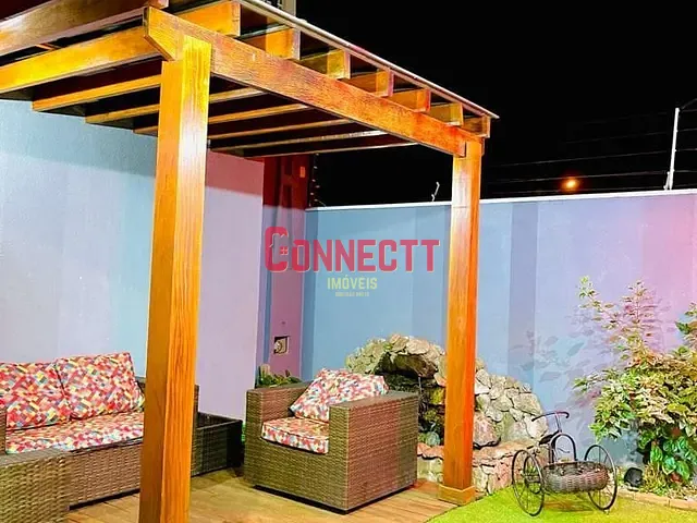 Casa com 250m² 2 quartos e 2 banheiros, à venda, no bairro Residencial Lascala em Brodowski