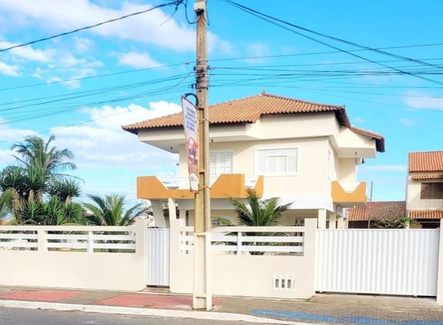 Casa com 400m² 7 quartos e 4 banheiros, à venda, no bairro Grussaí  em São João da Barra
