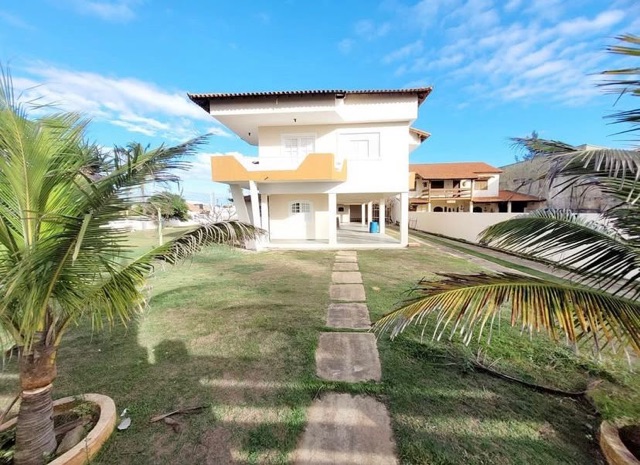 Casa com 400m² 7 quartos e 4 banheiros, à venda, no bairro Grussaí  em São João da Barra