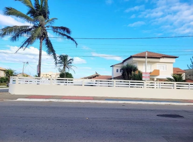 Casa com 400m² 7 quartos e 4 banheiros, à venda, no bairro Grussaí  em São João da Barra