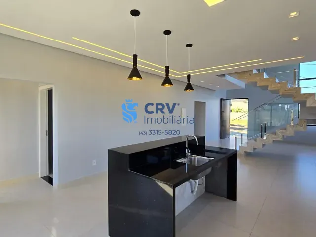 Casa com 287m² 4 quartos e 4 banheiros, à venda, no bairro Abussafe em Londrina