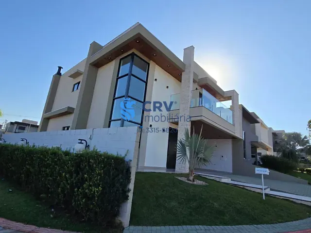 Casa com 287m² 4 quartos e 4 banheiros, à venda, no bairro Abussafe em Londrina