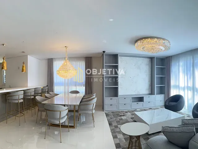 Casa com 371m² 5 quartos e 6 banheiros, à venda, no bairro Aspen Mountain em Gramado