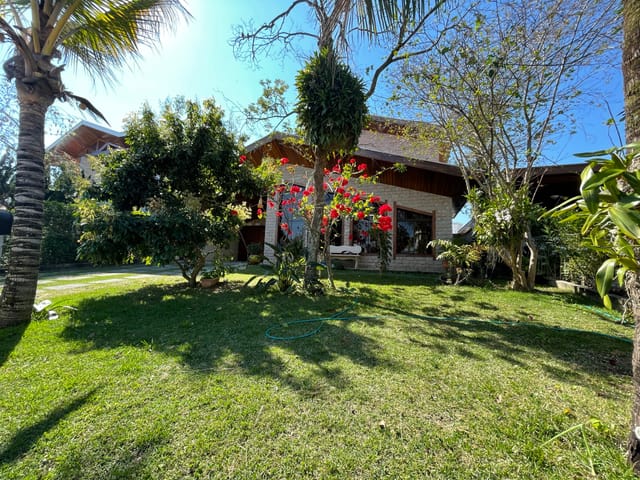Casa com 418m² 6 quartos e 5 banheiros, à venda, no bairro Taubaté Village em Taubaté