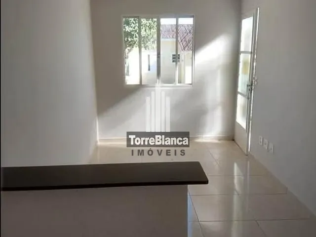 Casa com 60m² 2 quartos e 1 banheiro, à venda ou para alugar, no bairro Ronda em Ponta Grossa