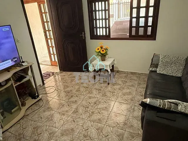 Casa 2 quartos e 1 banheiro, à venda, no bairro Parque São Luís em Taubaté