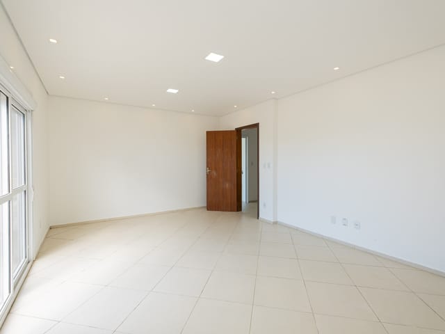 Foto do Casa - Casa à venda com 3 dormitórios em frente à praia do Laranjal, localização privilegiada. Venha conferir essa oportunidade! | UP Imóveis