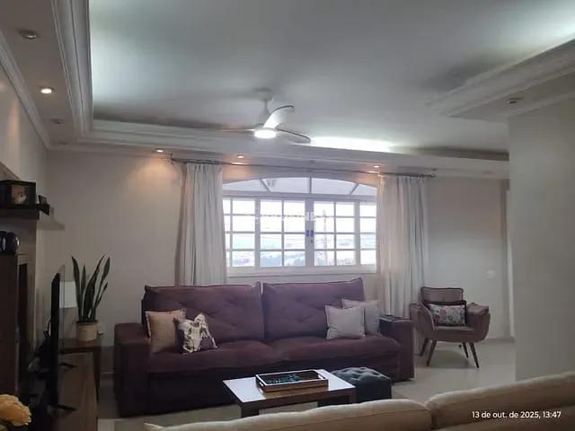 Casa com 350m² 3 quartos e 3 banheiros, à venda, no bairro Jardim Villaça em São Roque