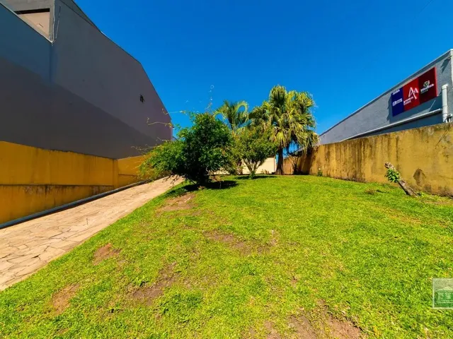 Casa com 693m² 3 quartos e 2 banheiros, à venda, no bairro Jardim Cláudia em Pinhais