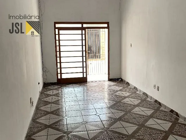 Casa com 139m² 2 quartos e 1 banheiro, à venda ou para alugar, no bairro Vila Resende em Caçapava