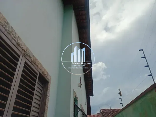 Casa com 300m² 3 quartos e 2 banheiros, à venda, no bairro Recanto dos Fernandes em Pouso Alegre