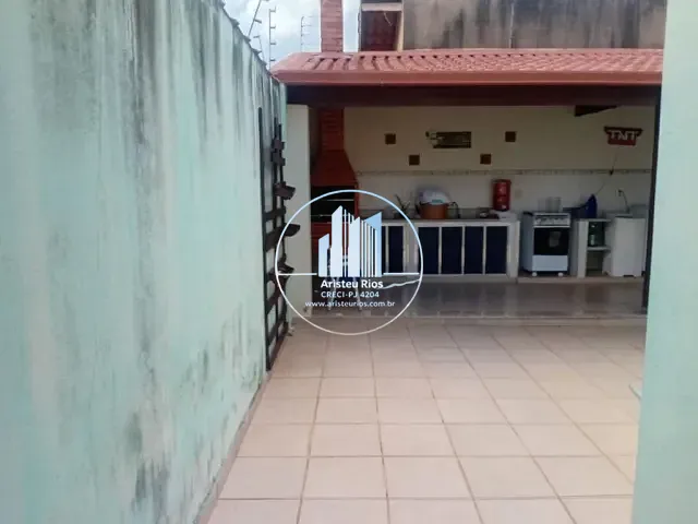 Casa com 300m² 3 quartos e 2 banheiros, à venda, no bairro Recanto dos Fernandes em Pouso Alegre