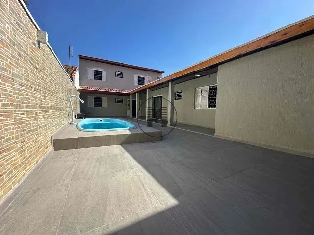 Casa 4 quartos e 3 banheiros, à venda, no bairro Parque do Sol em Guaratinguetá