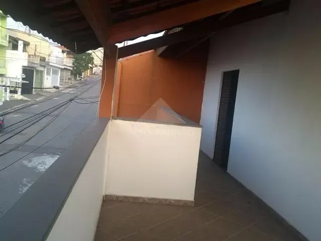 Casa com 250m² 3 quartos e 1 banheiro, à venda, no bairro Parque São Vicente em Mauá