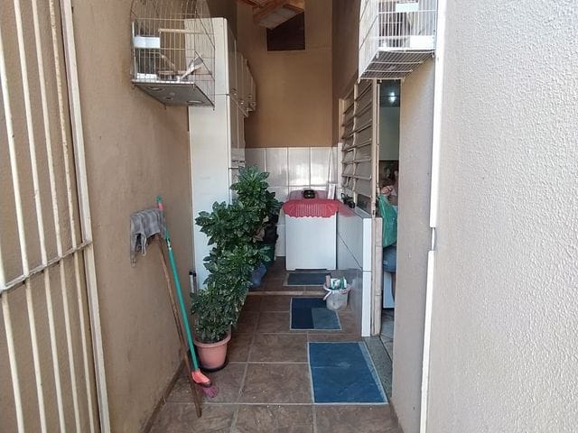 Casa com 250m² 3 quartos e 2 banheiros, à venda, no bairro Jardim Planalto em Londrina