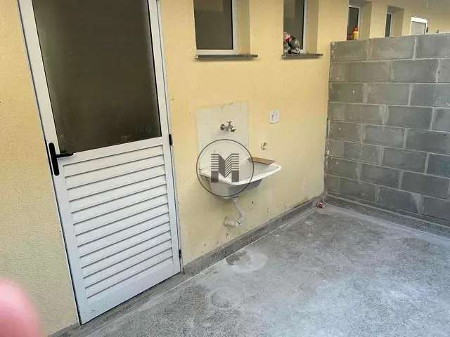 Casa com 70m² 2 quartos e 2 banheiros, para alugar, no bairro Jardim Santa Luzia em Guaratinguetá