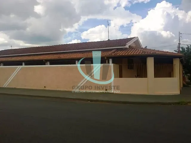 Casa com 300m² 3 quartos e 1 banheiro, à venda, no bairro VILA BIAGIONI em ARARAQUARA
