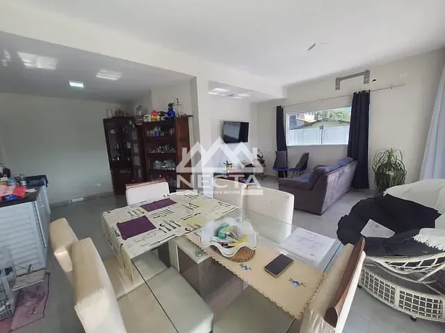 Casa com 250m² 4 quartos e 4 banheiros, à venda, no bairro Massaguaçu em Caraguatatuba