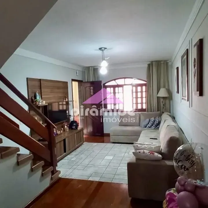 Casa, 3 quartos, 128 m² - Foto 1