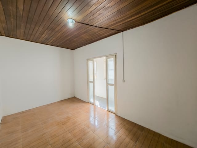 Casa com 264m² 3 quartos e 2 banheiros, à venda, no bairro Centro em Pelotas