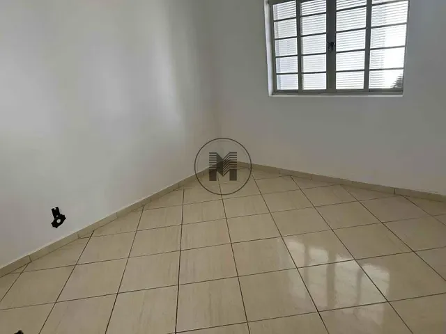 Casa com 150m² 3 quartos e 1 banheiro, à venda, no bairro Campo do Galvão em Guaratinguetá