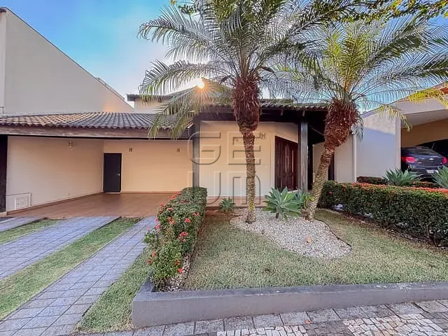 Casa com 420m² 3 quartos e 4 banheiros, à venda ou para alugar, no bairro Terras de Santana em Londrina