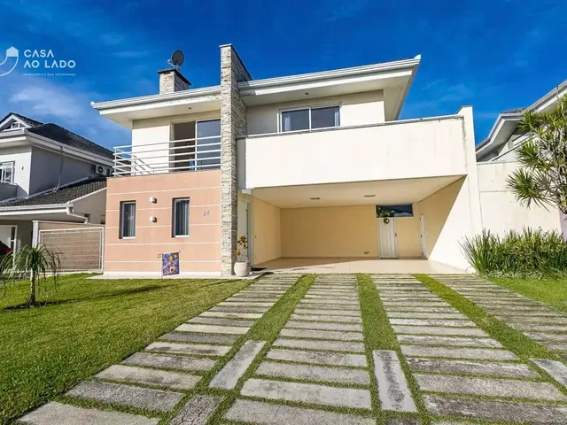 Casa 4 quartos e 5 banheiros, à venda, no bairro São Braz em Curitiba