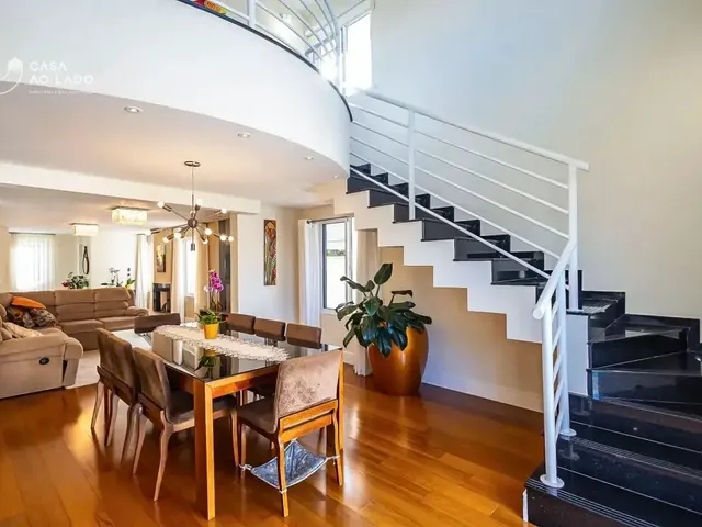 Casa 4 quartos e 5 banheiros, à venda, no bairro São Braz em Curitiba