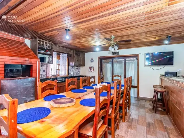 Casa 4 quartos e 5 banheiros, à venda, no bairro Boa Vista em Curitiba