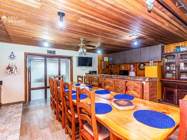 Casa 4 quartos e 5 banheiros, à venda, no bairro Boa Vista em Curitiba