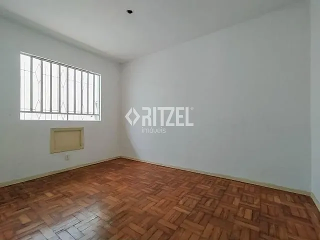Casa com 301m² 3 quartos e 1 banheiro, à venda, no bairro Operário em Novo Hamburgo