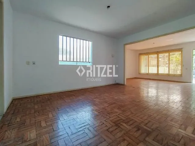 Casa com 301m² 3 quartos e 1 banheiro, à venda, no bairro Operário em Novo Hamburgo