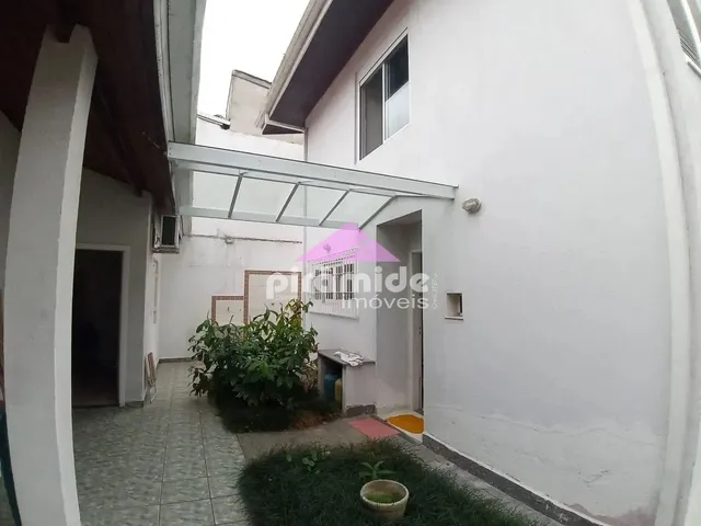 Casa com 313m² 4 quartos e 5 banheiros, à venda, no bairro Vila Atlântica em Caraguatatuba
