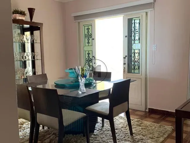 Casa 4 quartos e 4 banheiros, à venda, no bairro Parque São Francisco em Guaratinguetá