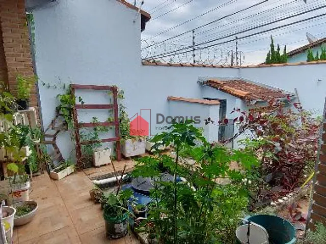 Casa com 300m² 3 quartos e 4 banheiros, à venda, no bairro Jardim Rosely em Pindamonhangaba