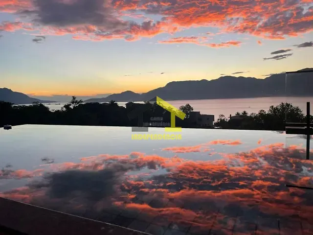 Casa com 1531m² 10 quartos e 11 banheiros, à venda, no bairro Siriúba em Ilhabela