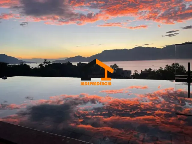 Casa com 1531m² 10 quartos e 11 banheiros, à venda, no bairro Siriúba em Ilhabela