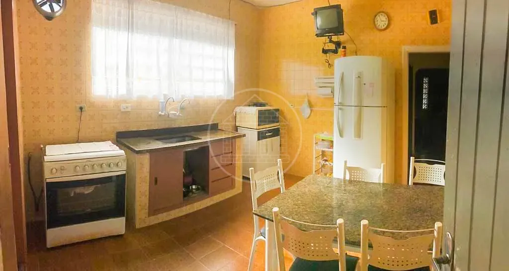Casa, 2 quartos, 200 m² - Foto 11