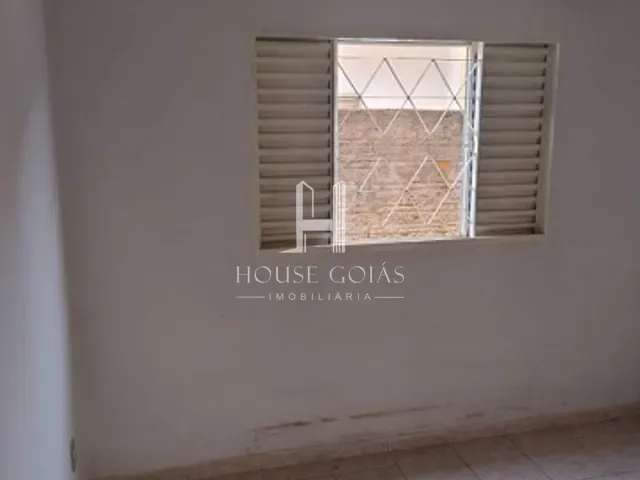 Casa com 390m² 3 quartos e 2 banheiros, à venda, no bairro Ilda em Aparecida de Goiânia