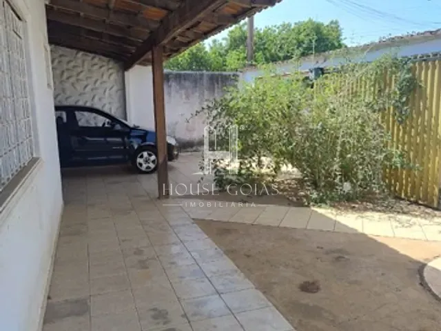 Casa com 390m² 3 quartos e 2 banheiros, à venda, no bairro Ilda em Aparecida de Goiânia