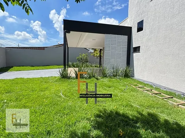 Casa com 447m² 3 quartos e 3 banheiros, à venda, no bairro Independência em Aparecida de Goiânia