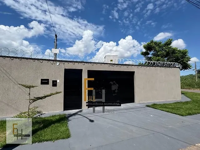 Casa com 447m² 3 quartos e 3 banheiros, à venda, no bairro Independência em Aparecida de Goiânia