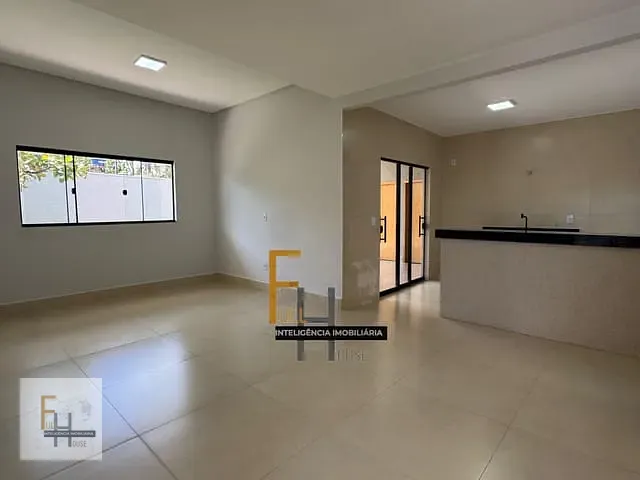 Casa com 447m² 3 quartos e 3 banheiros, à venda, no bairro Independência em Aparecida de Goiânia